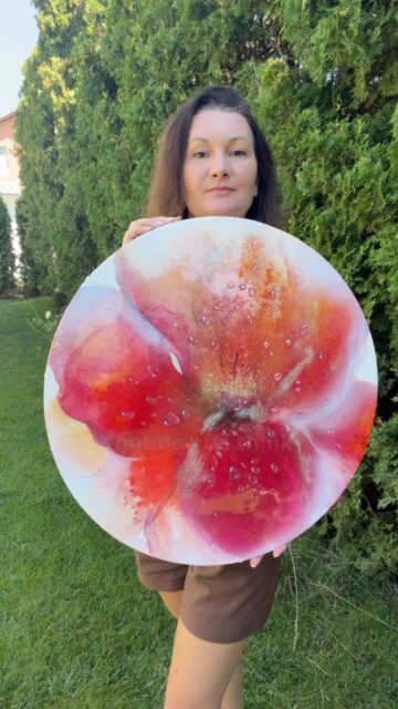 This is what I do with passion and love. ❤️
What do you think about the painting?
Follow @milenskaart for more.
#art #abstractartist #flowerart #resinart #artlover